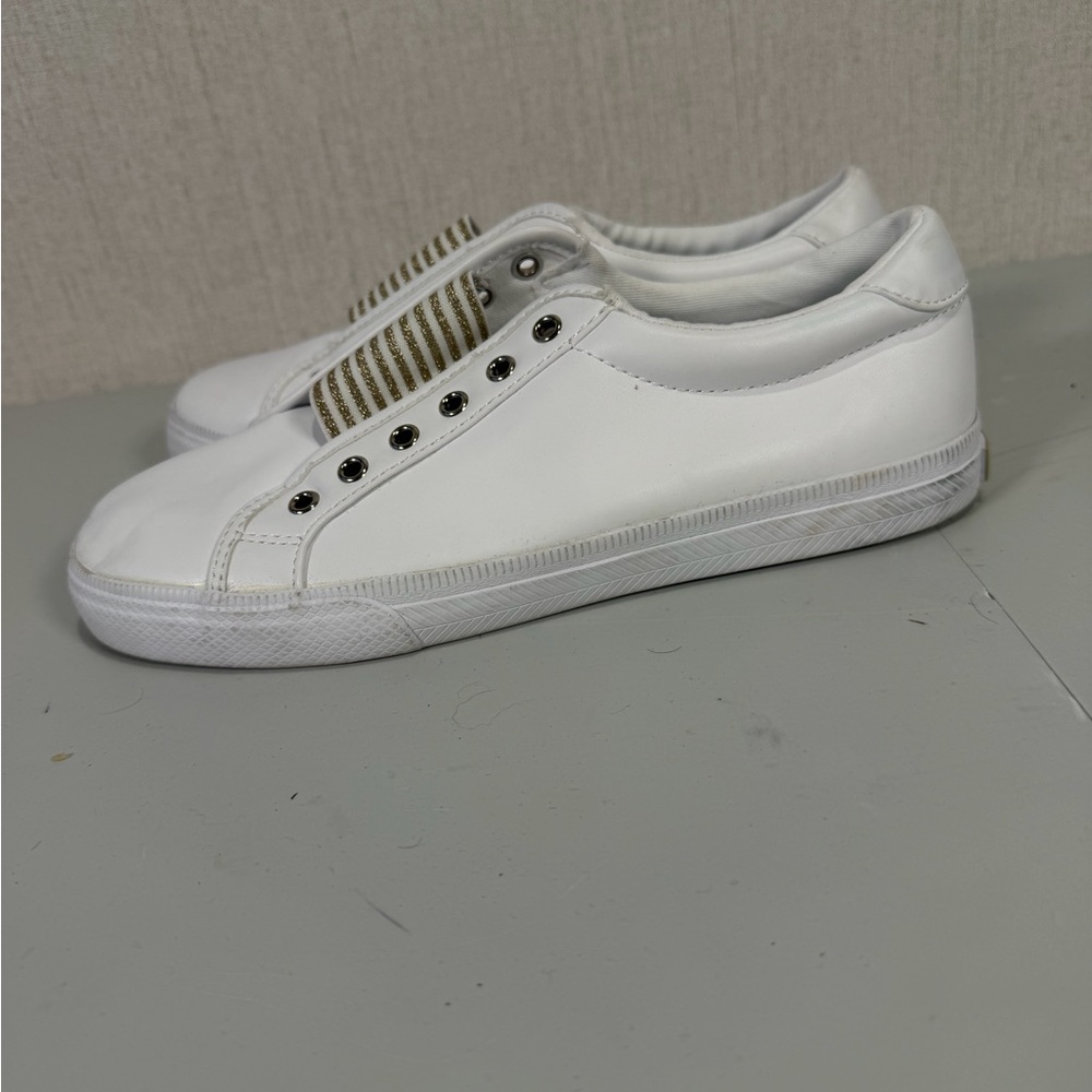 Tommy Hilfiger Women’s Laven, White Slip-On Shoes, Size 8M